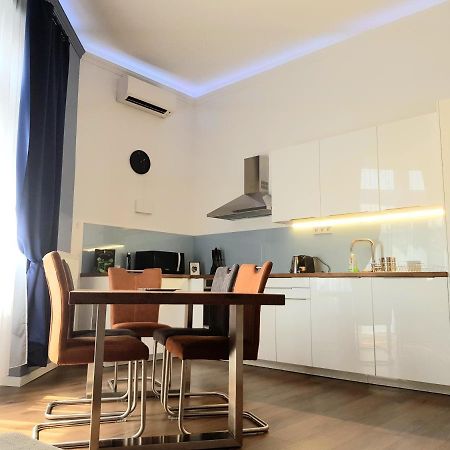 Luxurious Apartment With Balconies In Downtown Bp Budapest Ngoại thất bức ảnh