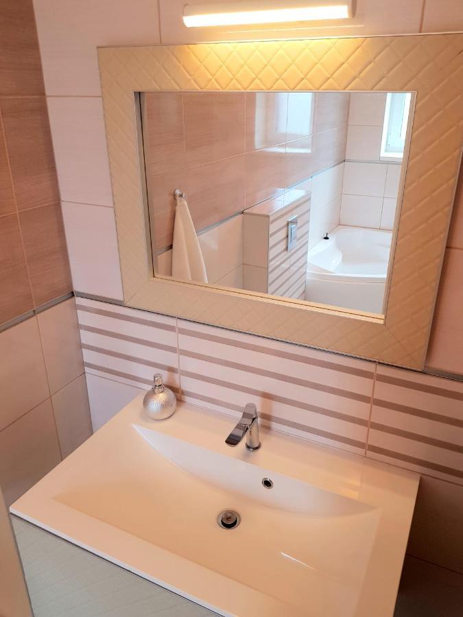 Luxurious Apartment With Balconies In Downtown Bp Budapest Ngoại thất bức ảnh